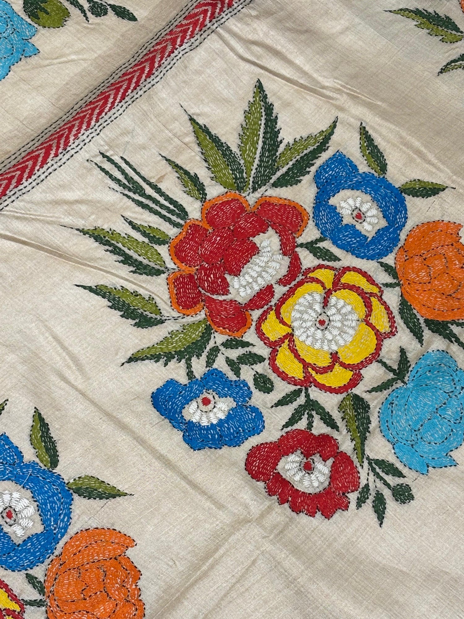 Floral motifs Tussar Saree