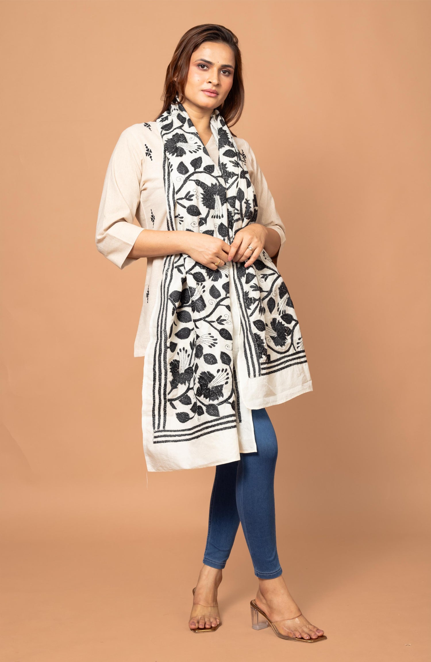 Black Nakshi Floral Stole
