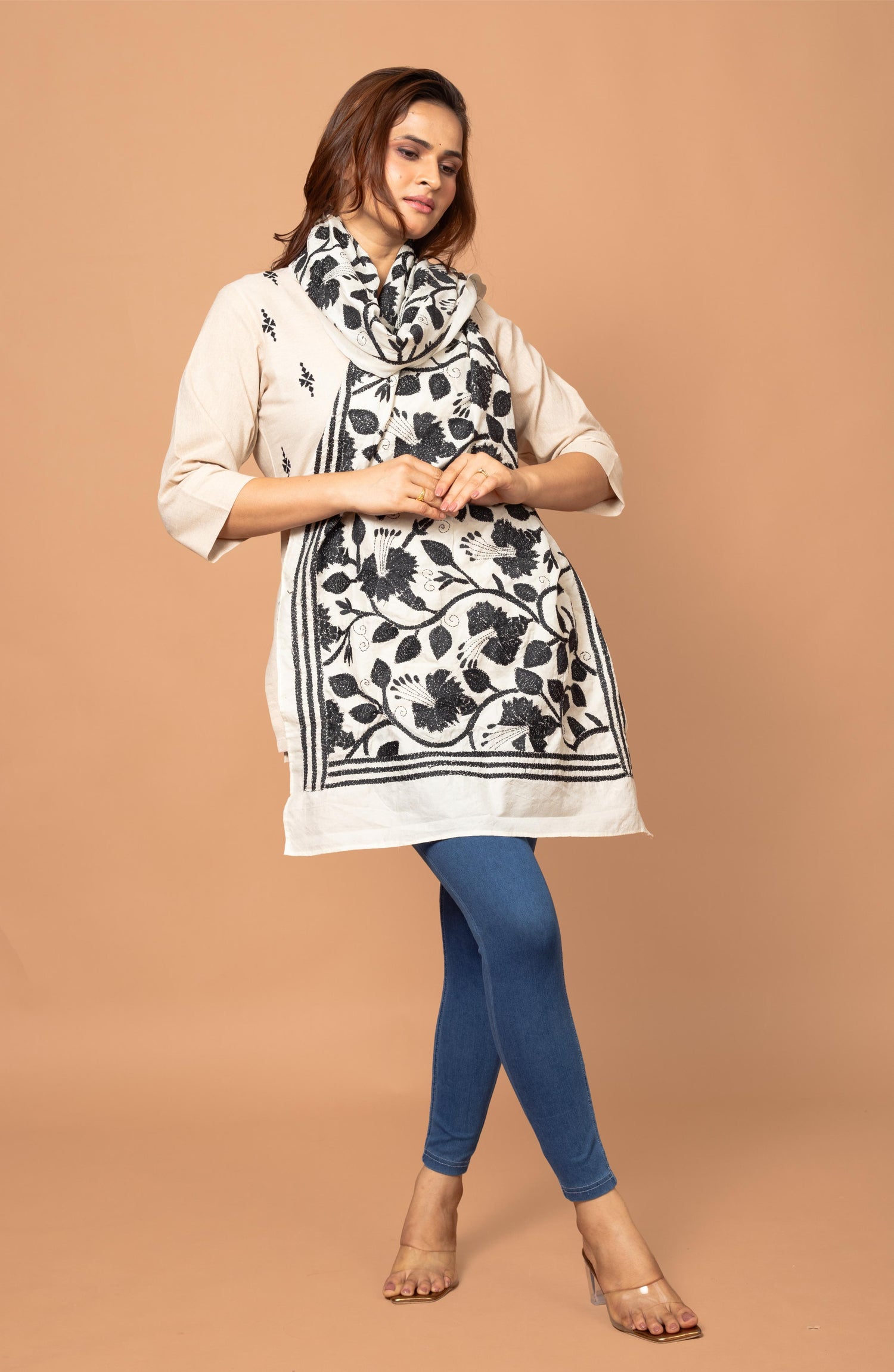 Black Nakshi Floral Stole