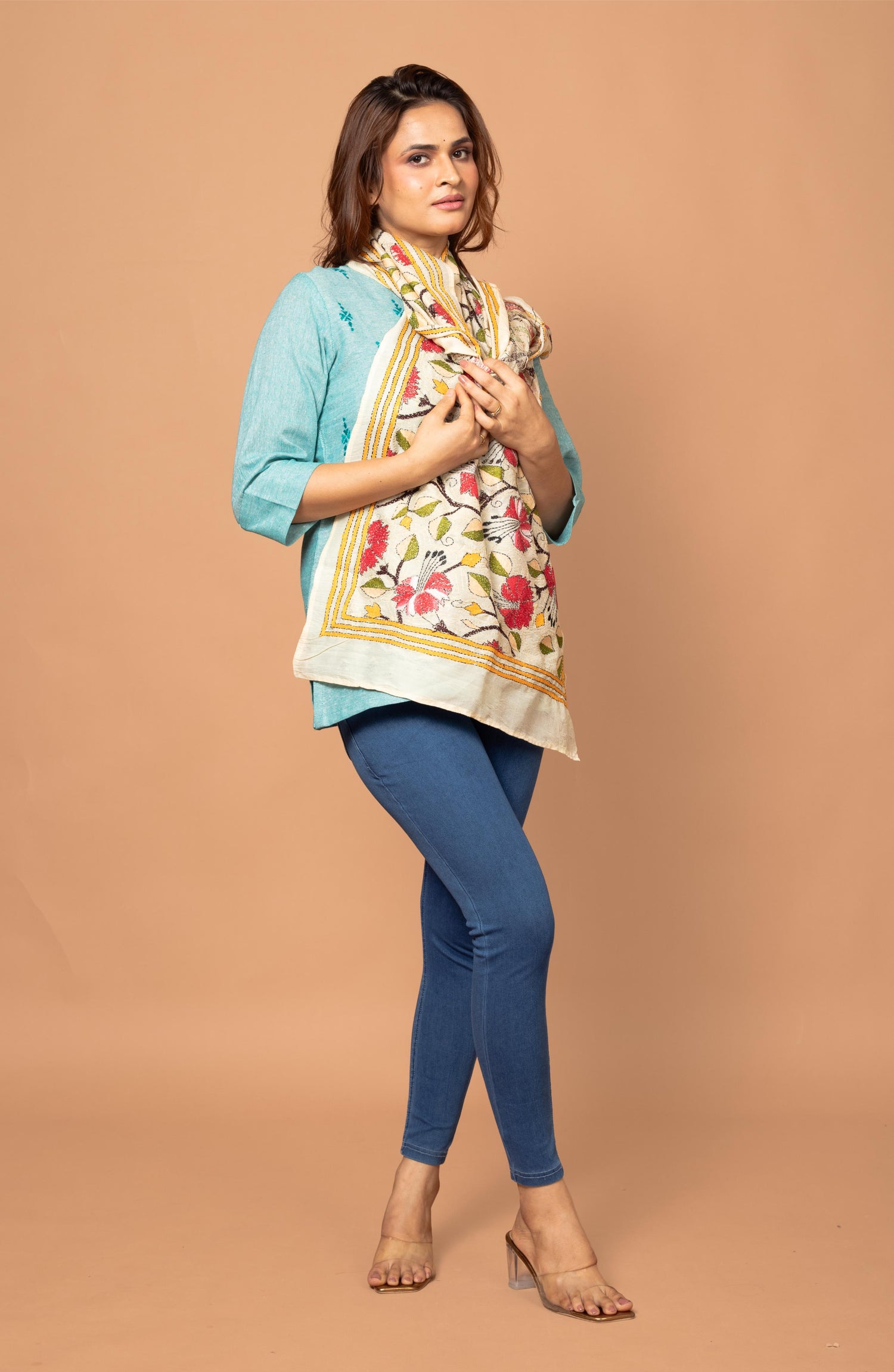 Cream Nakshi Floral Stole