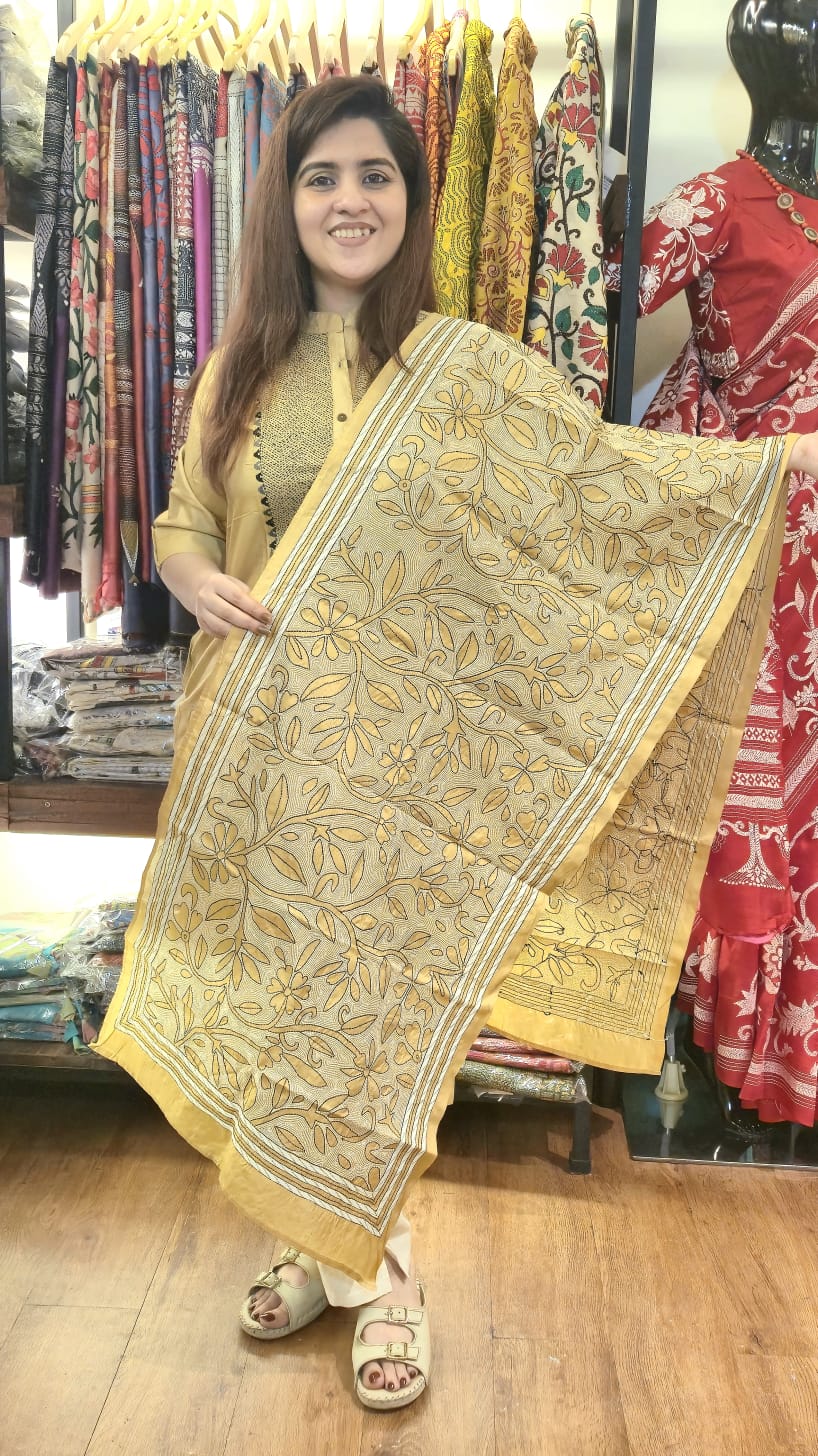 Light Beige Vine Kantha Silk Stole