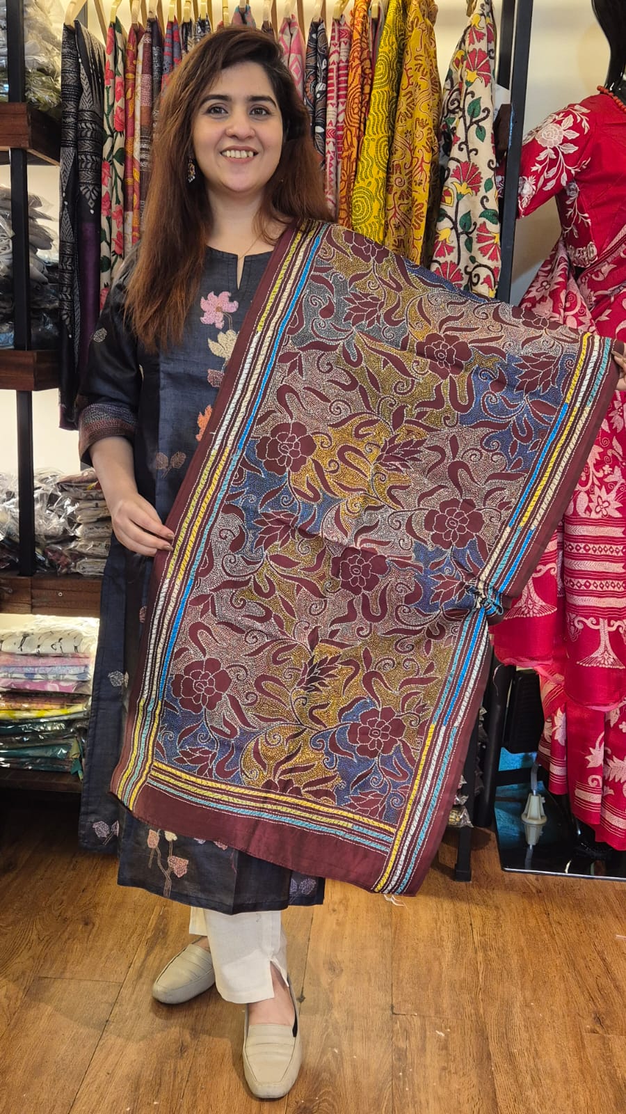 Maroon Rose Floral Kantha Silk Stole