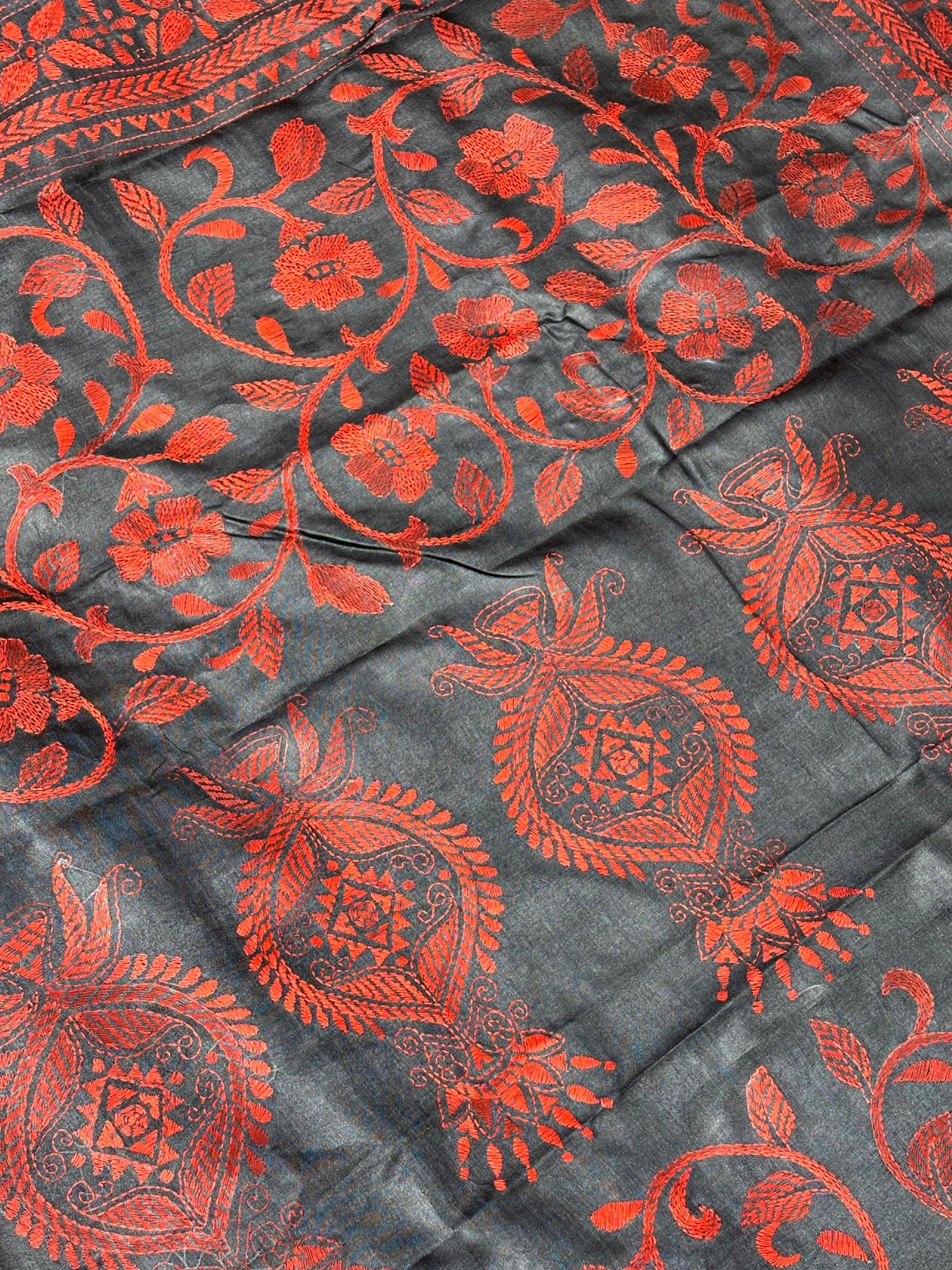 Red &amp; Black Floral Dyed Tussar Saree