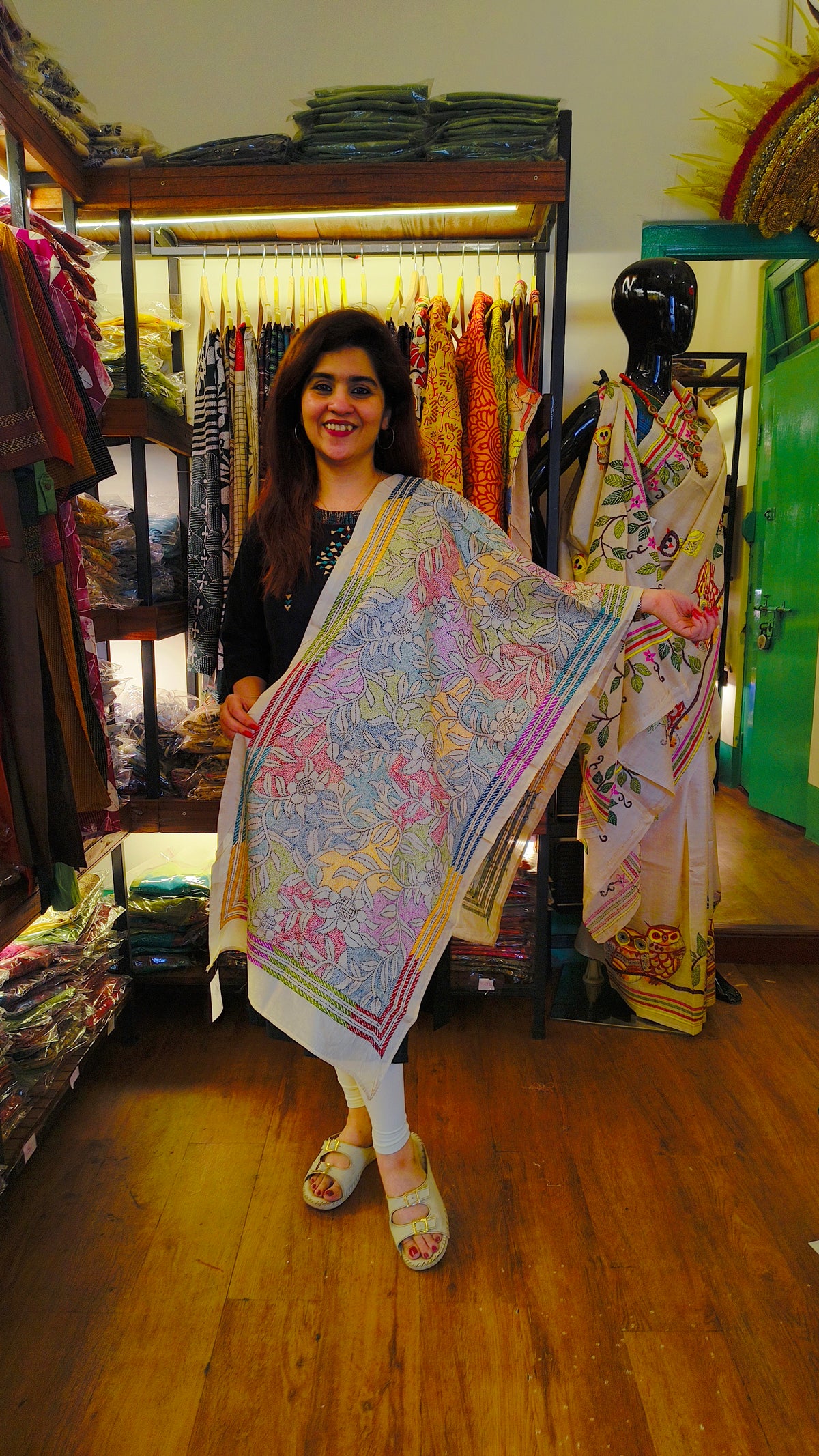 Cream Multicolour Kantha Stole